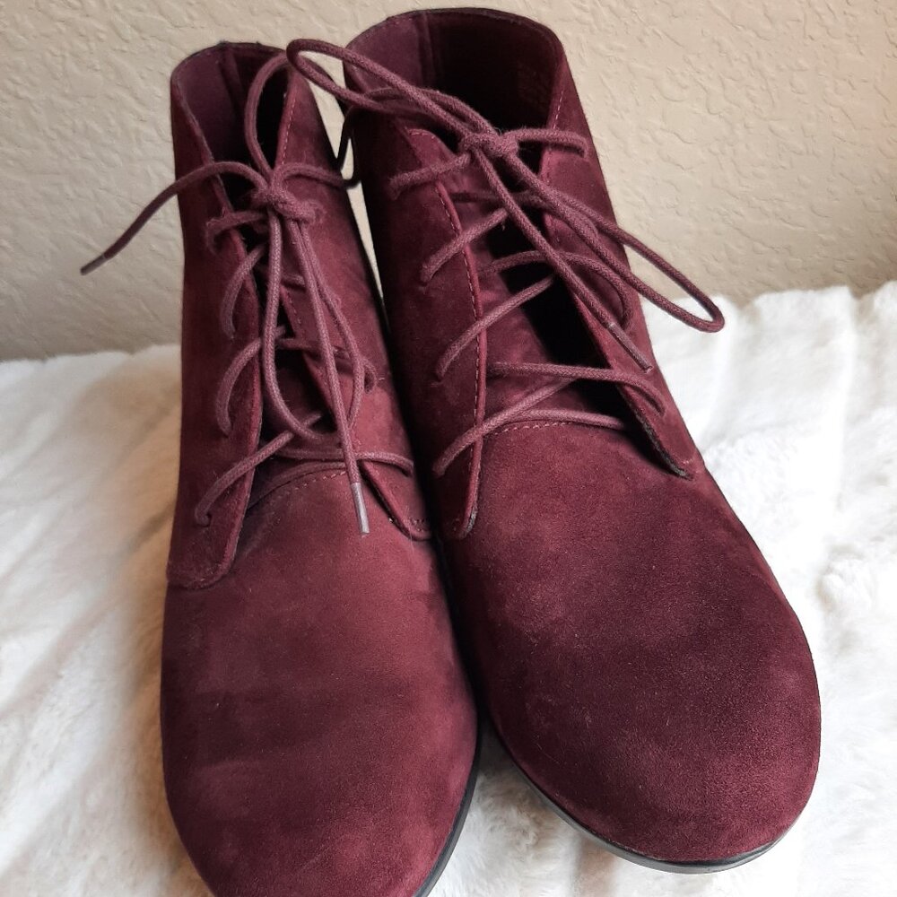 Clarks- Burgundy, Lace Up, Wedge Bootie- 9 1/2 medium